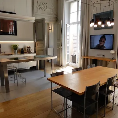 Apartment Late Arrival Or Early Departure! Best Location *