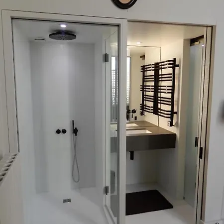Apartment Late Arrival Or Early Departure! Best Location *